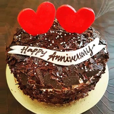 Stunning Anniversary Cream Cake