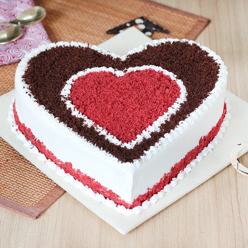 Chocoholic Red Velvet Cake