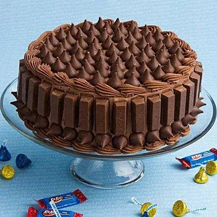 Crunchy Kit Kat Cake