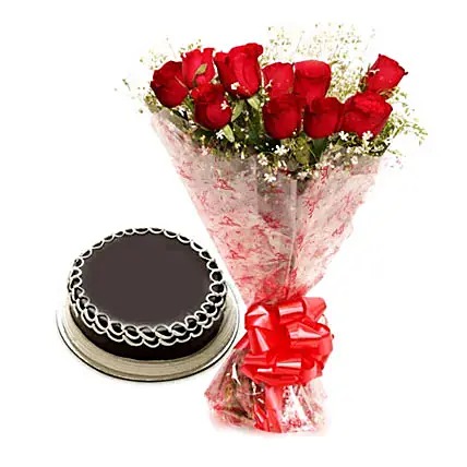 Capturing Heart- Red Roses & Chocolate Cake