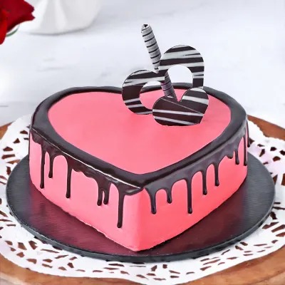 Valentine Strawberry Heart Cake
