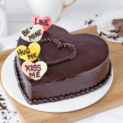 VALENTINE Heart-shaped Chocolate Cake
