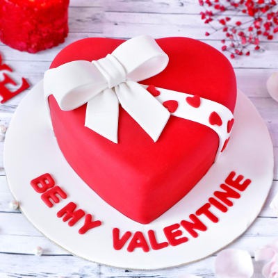 Valentine special Heart Gift Cake