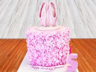 Tippy Toes cake