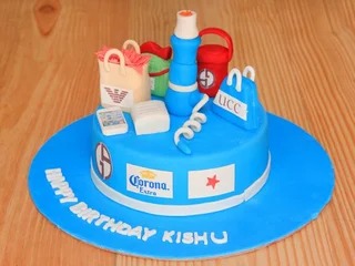Luxurious Hampers cake