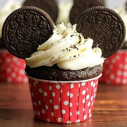 Twirling Oreo Cupcakes