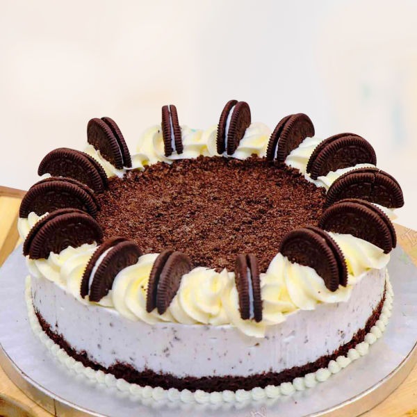 Oreo Swirly Cake
