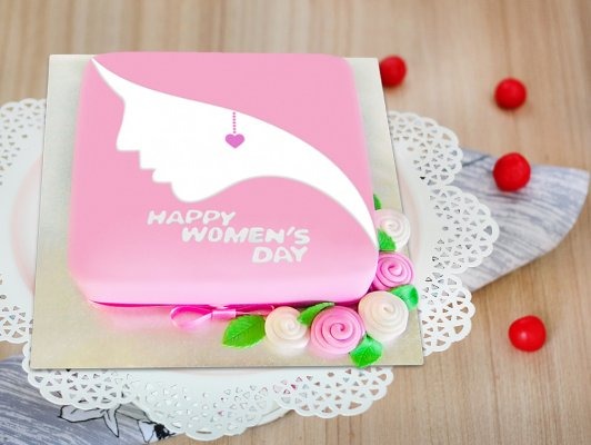 Ode To Women cake