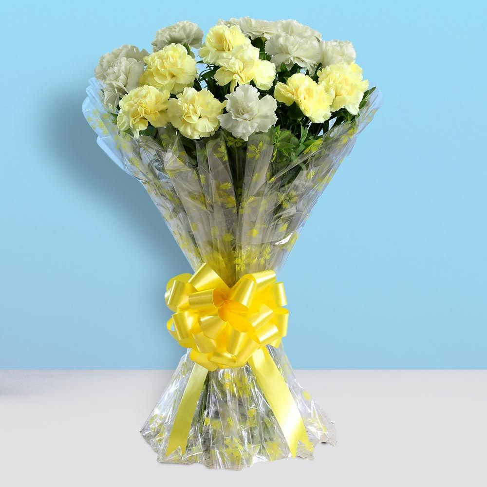 Bouquet of yellow and white carnation