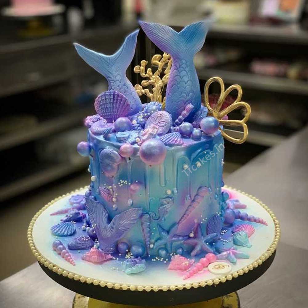 Mermaid and Fish Cake  Creme Castle