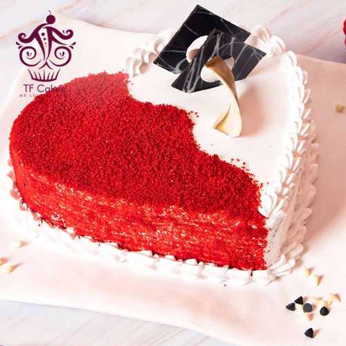 2 Distinct Colors  Red and White Red Velvet Cake