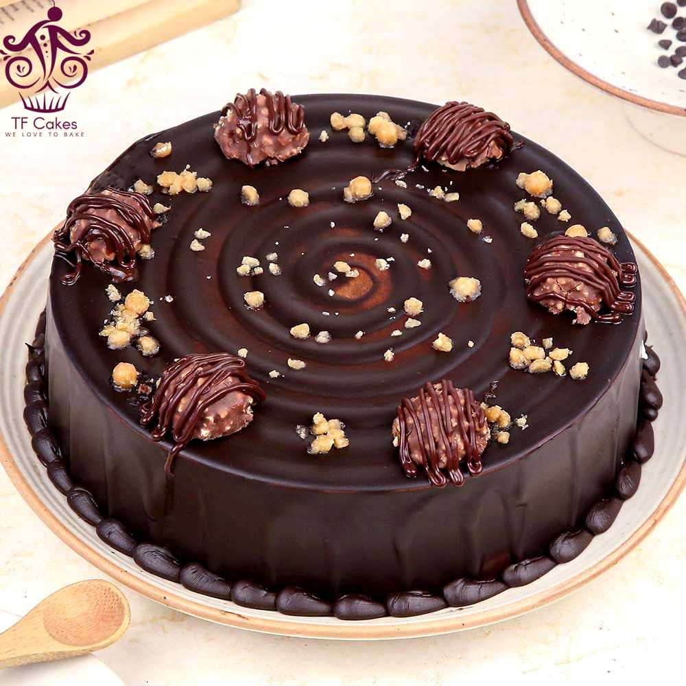 Almonds Ferrero Rocher cake