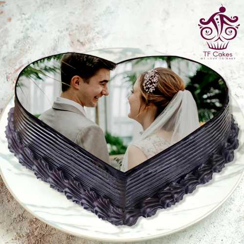 Couple Photo Cake