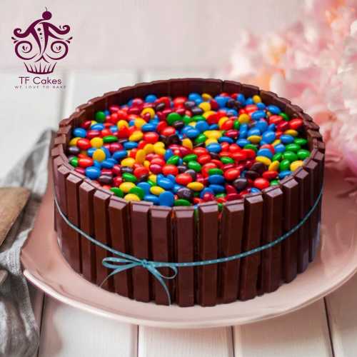 KitKat Chocolate Cake