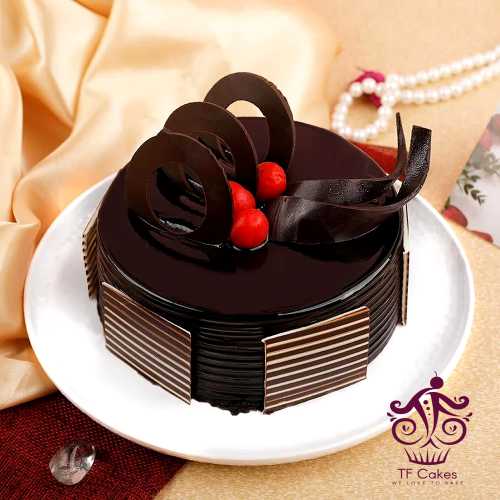 Fluffy layer chocolate cake