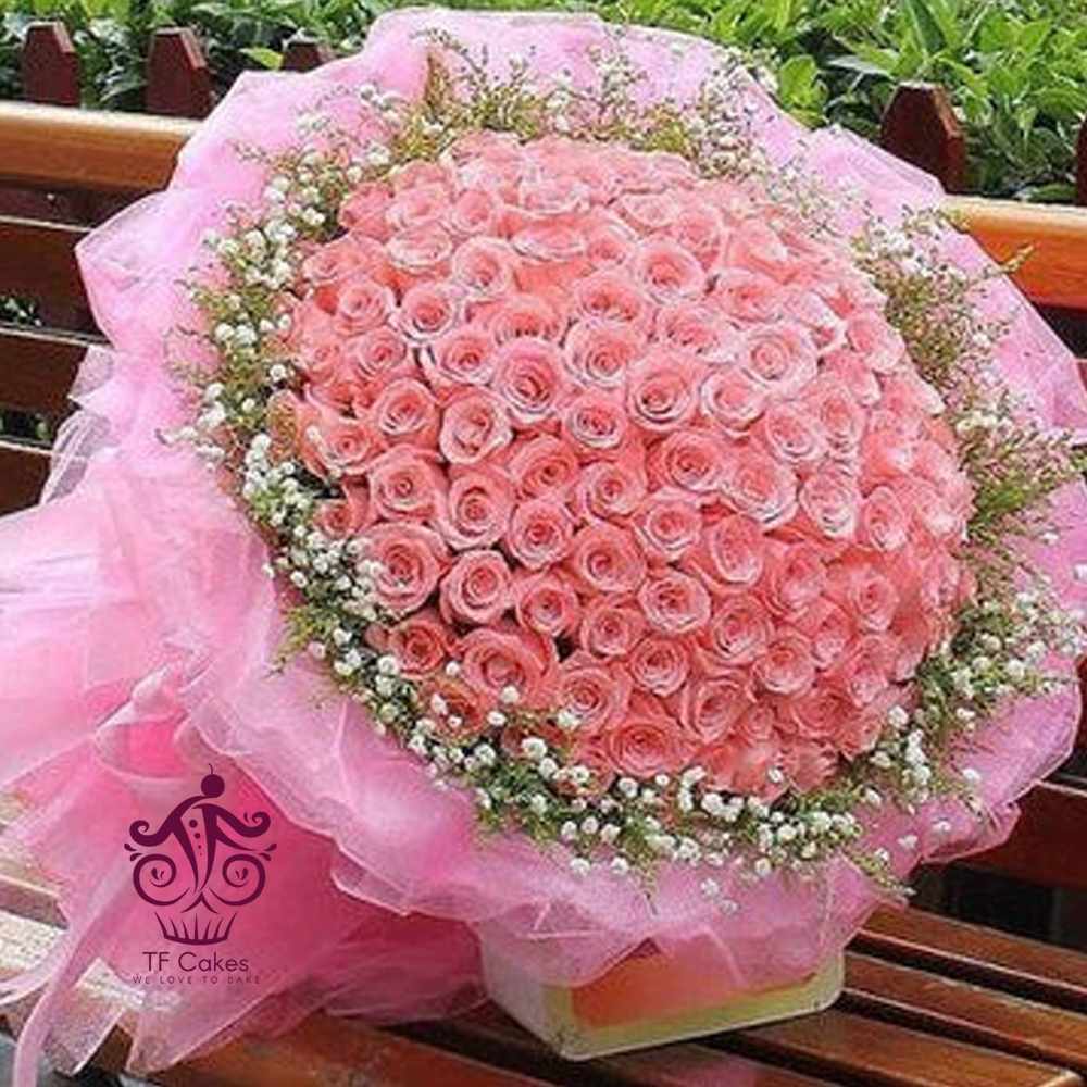 Beautiful Round Shaped Pink Roses Flower Bouquet
