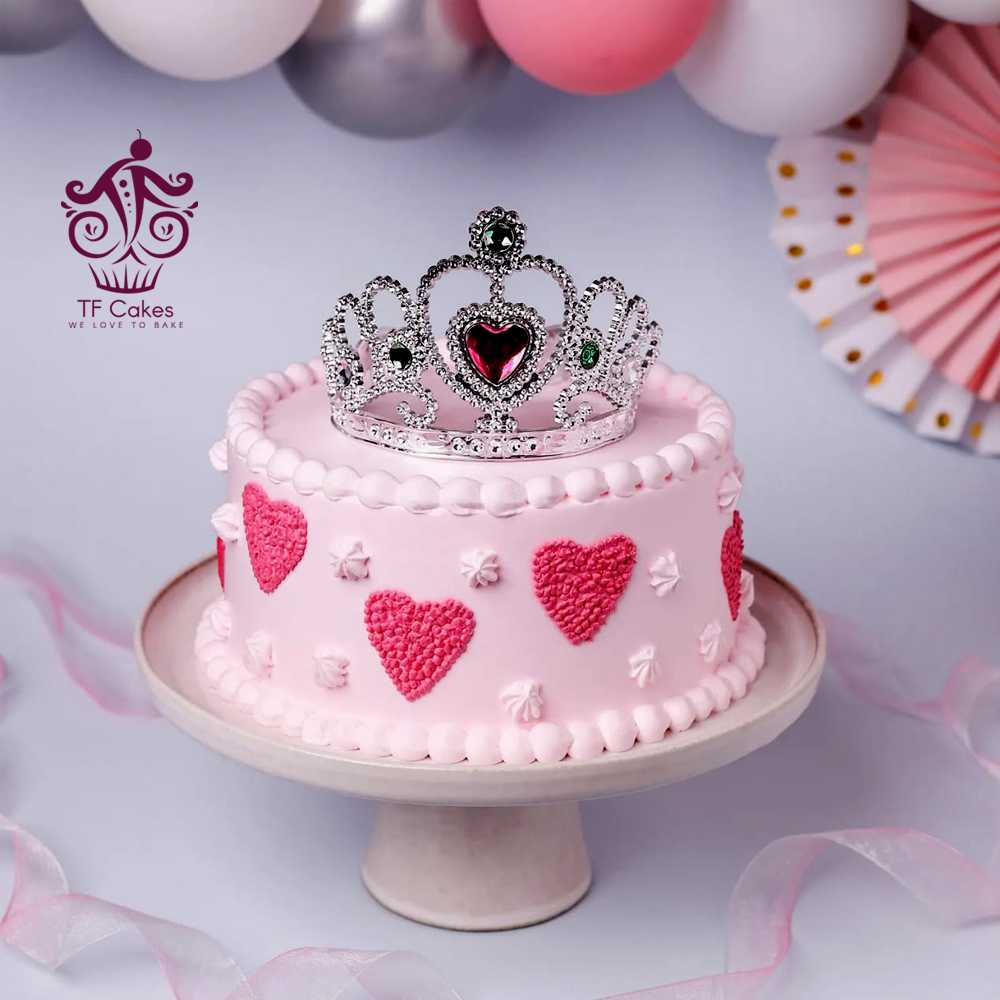 Crwon princes Cake