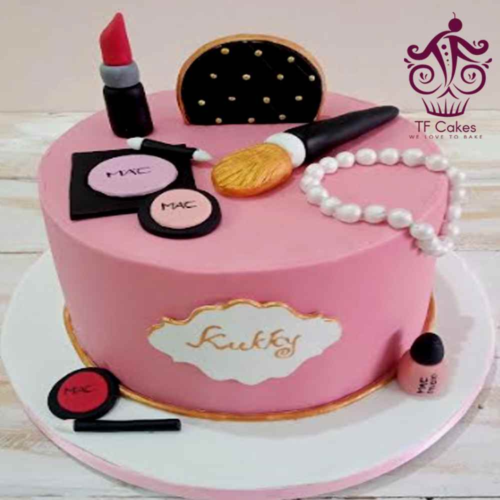 MAC Glam Cake